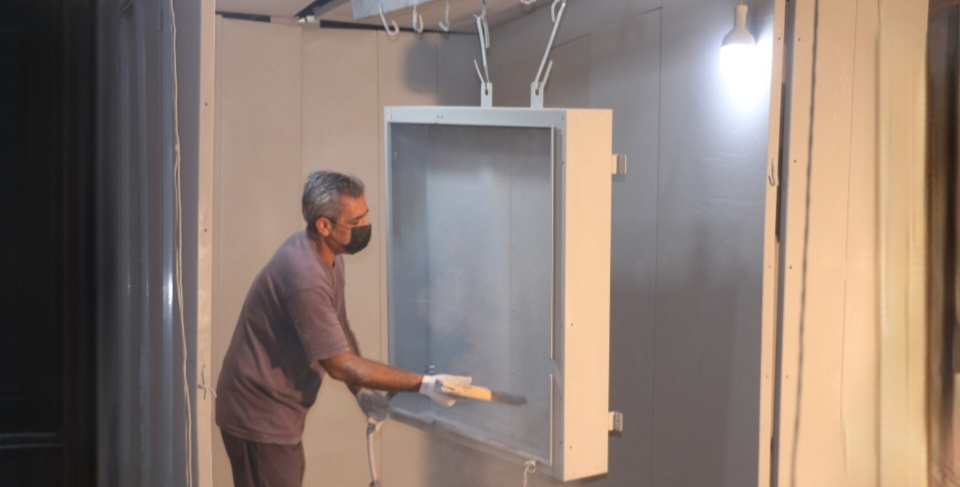 خدمات رنگ پودری الکترواستاتیک