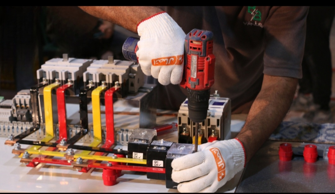 نصب و مونتاژ تجهیزات تابلو برق